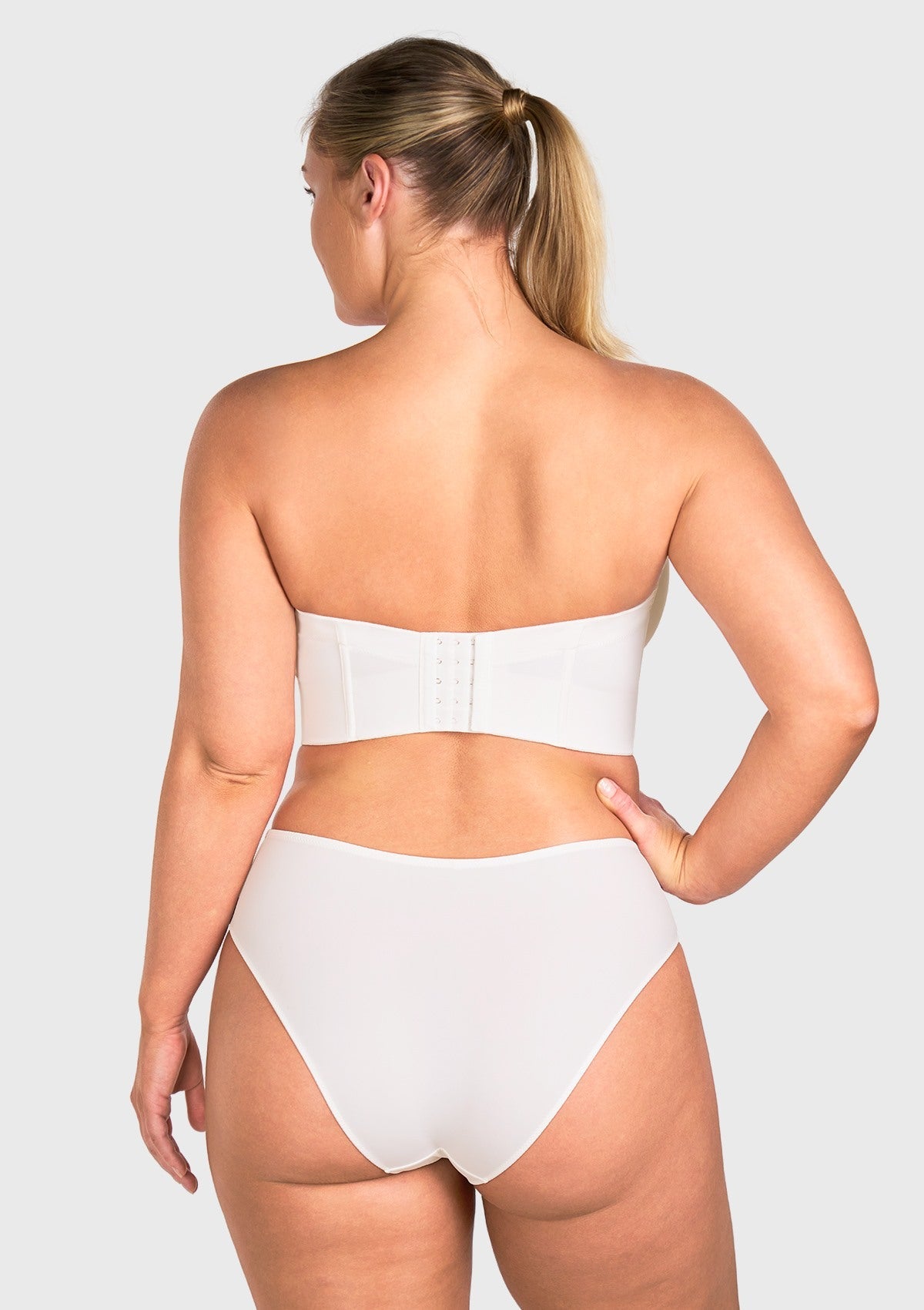 Seamless Cooling Longline Strapless Bra